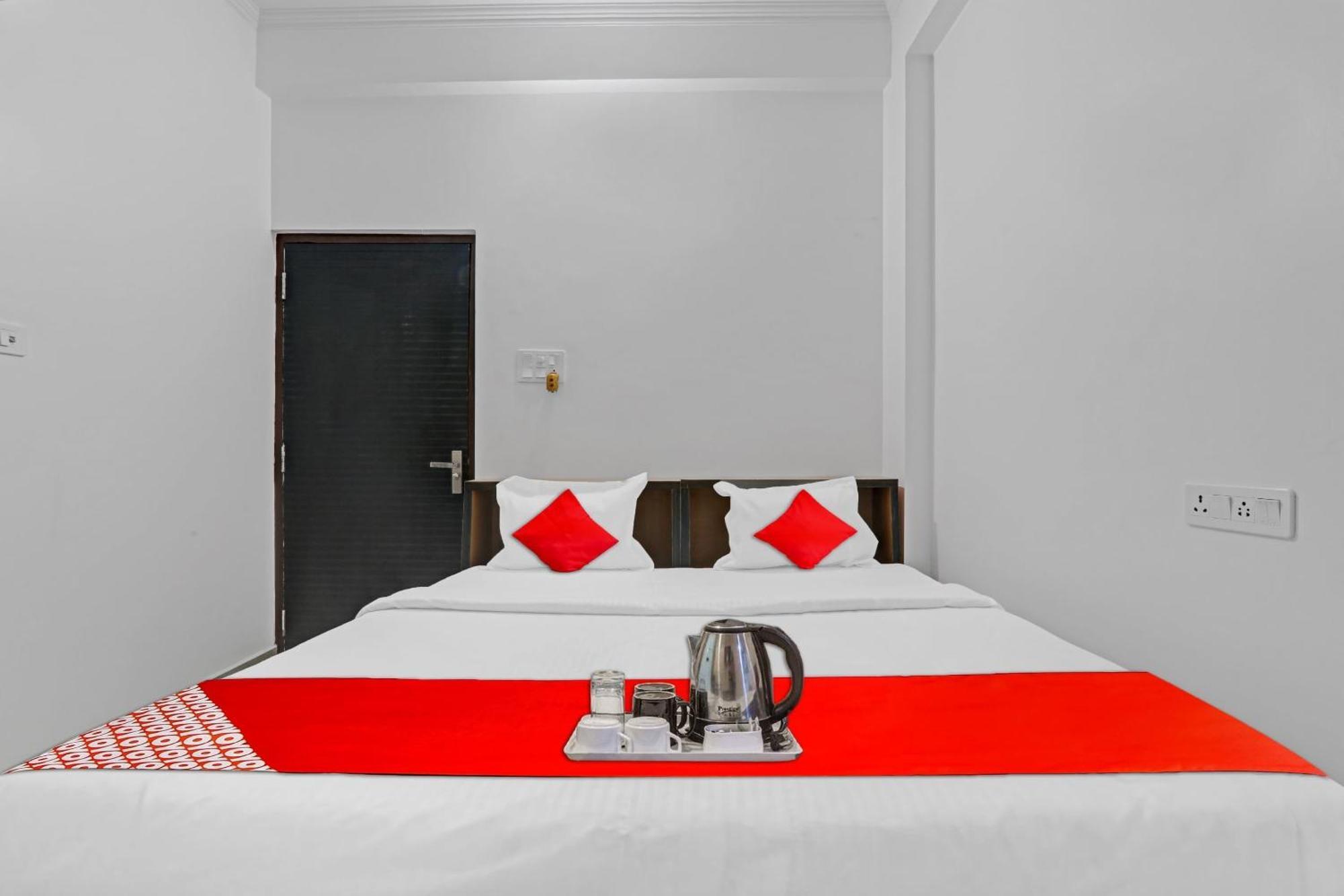 Hotel O Sai Galaxy Hotel & Restaurant Kanpur Exteriör bild