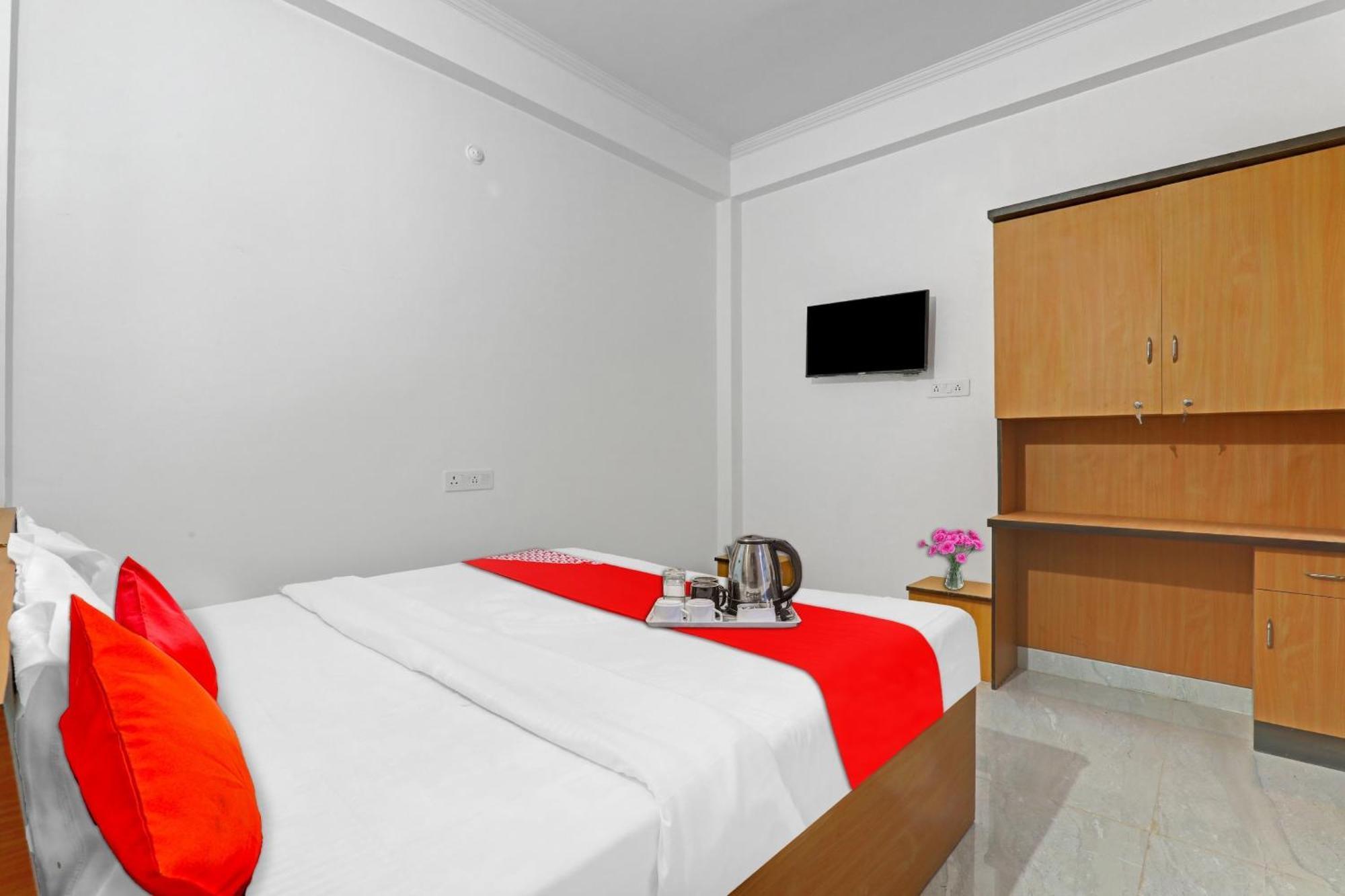 Hotel O Sai Galaxy Hotel & Restaurant Kanpur Exteriör bild
