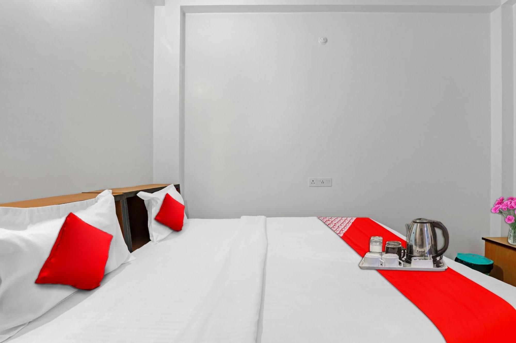 Hotel O Sai Galaxy Hotel & Restaurant Kanpur Exteriör bild