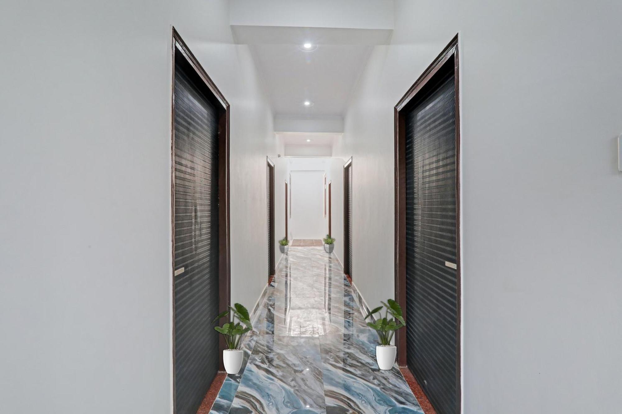 Hotel O Sai Galaxy Hotel & Restaurant Kanpur Exteriör bild